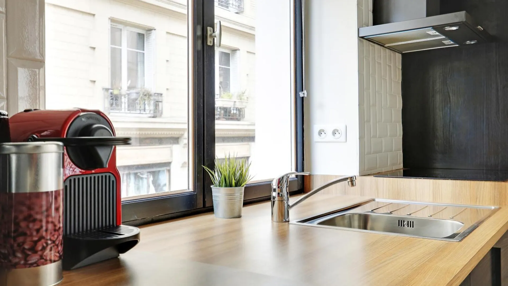 Pick A Flat'S Apartment In Le Marais - Rue Sainte Croix De La Bretonnerie Paris
